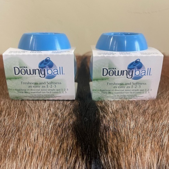 (2)‎ Downy Ball Fabric Softener Dispenser Balls - New in Package - Picture 1 of 3